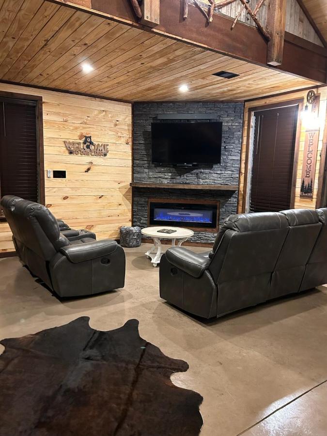 Knotty Pine Cabins & Apartments & Wild West RV Park — photo 5