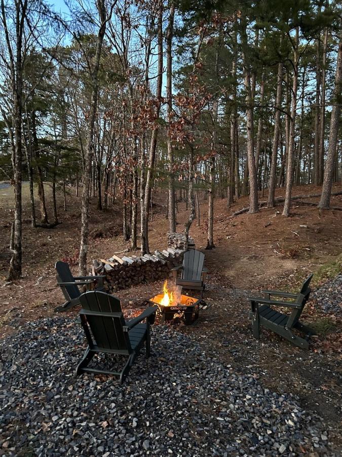 Knotty Pine Cabins & Apartments & Wild West RV Park — photo 19
