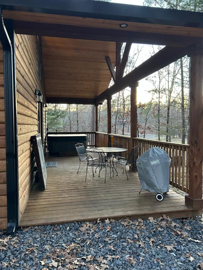 Knotty Pine Cabins & Apartments & Wild West RV Park — photo 20