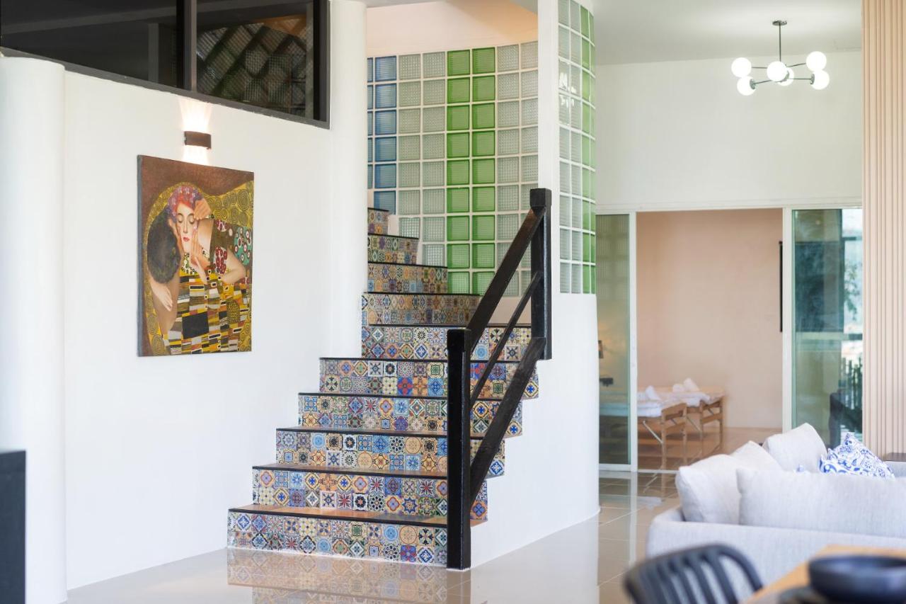 Patong Cliff Villa Phuket 12 bedroom - 2