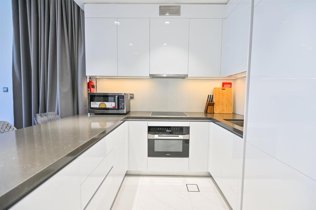 1BR Escape by the Lagoon in District One Meydan - 5