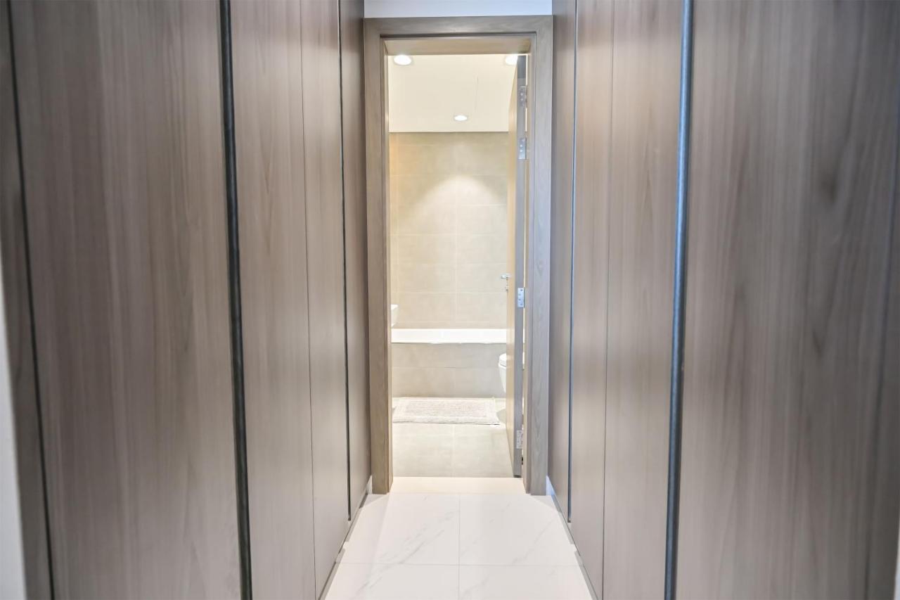 1BR Escape by the Lagoon in District One Meydan - 3