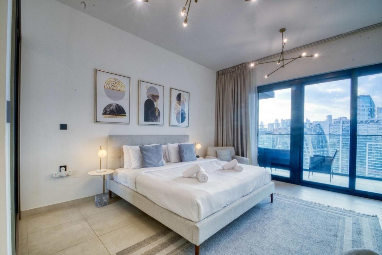 AWS Holiday Homes - Dreamful Views of the Burj - 2