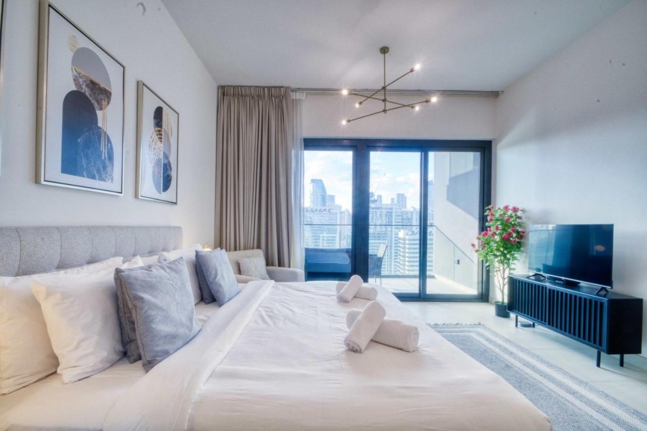 AWS Holiday Homes - Dreamful Views of the Burj - 4
