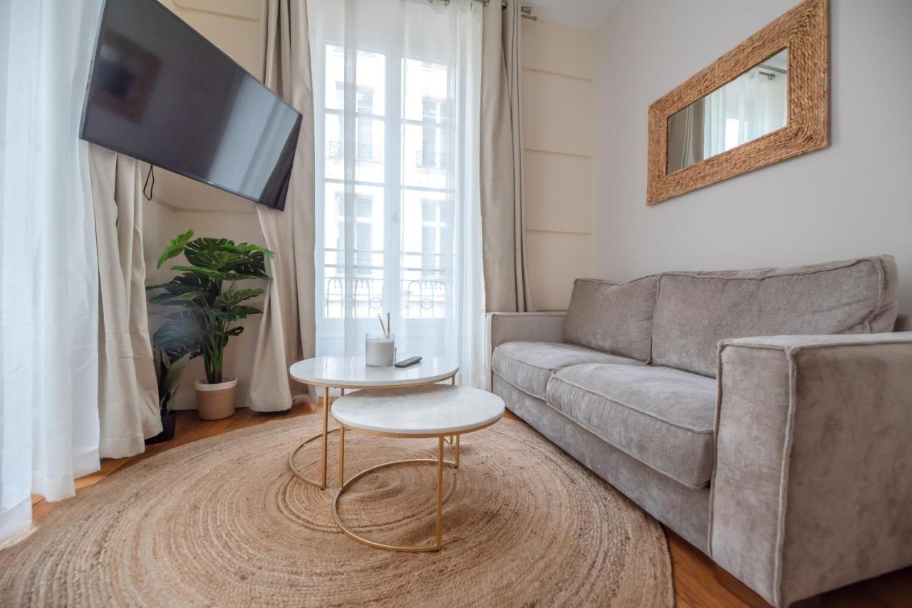 CIA - Louvre museum - 5