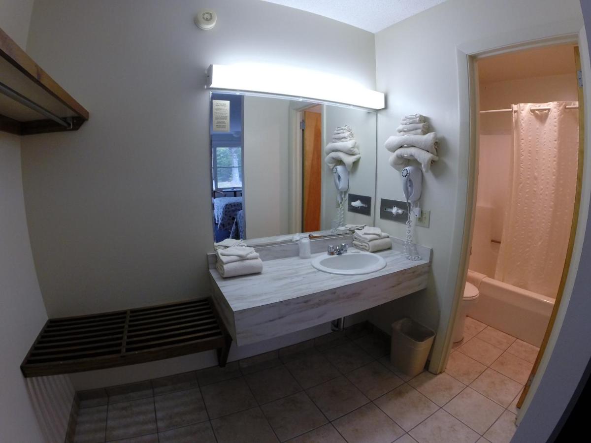 High Seas Motel — photo 21