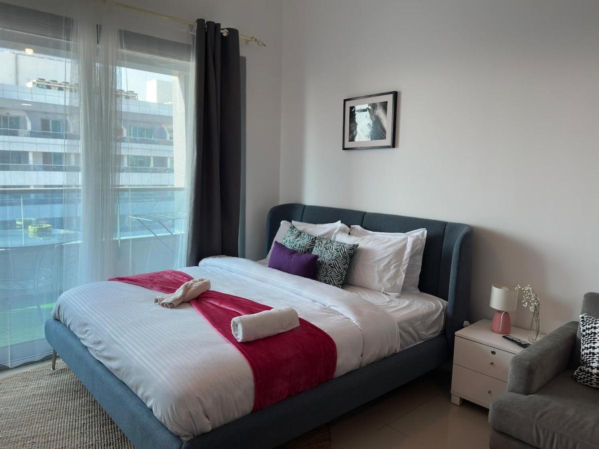 Cozy Studio- Dubai Marina - 2