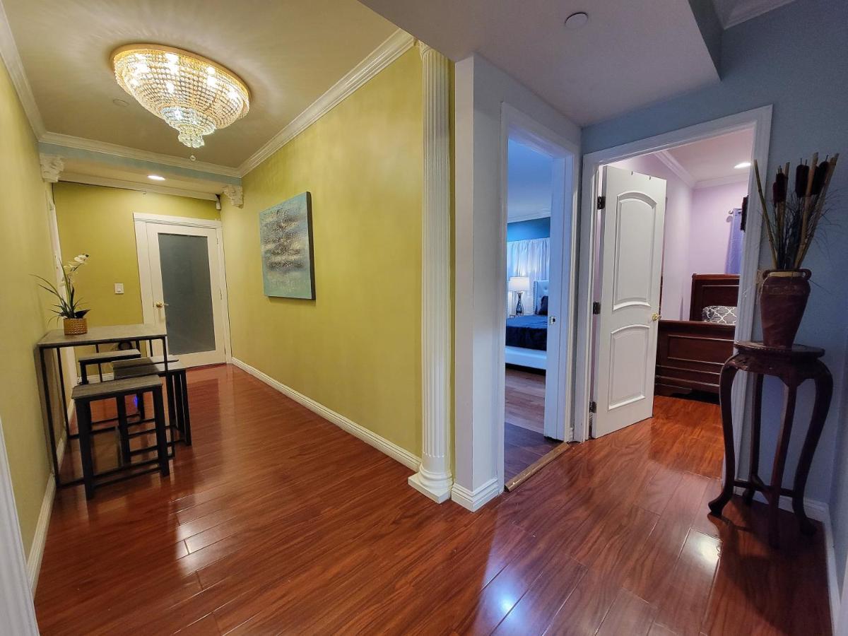 3 bedroom guest suite first floor unit with nice patio area right next to the MrC Hotel 10 minutes from Rodeo Drive Washer Dryer WIFI and more - 5