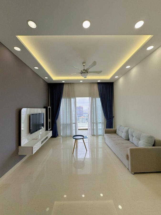 TriTower 2R2B City View Near CIQ - 5 pax