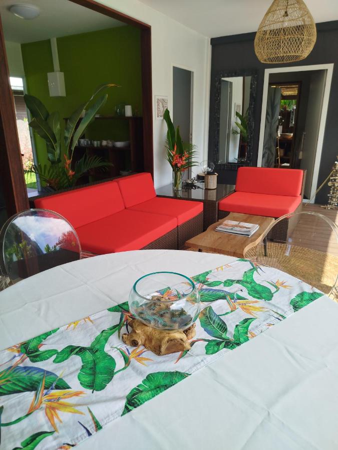 Natura OM Teahupoo surf lodge - 3