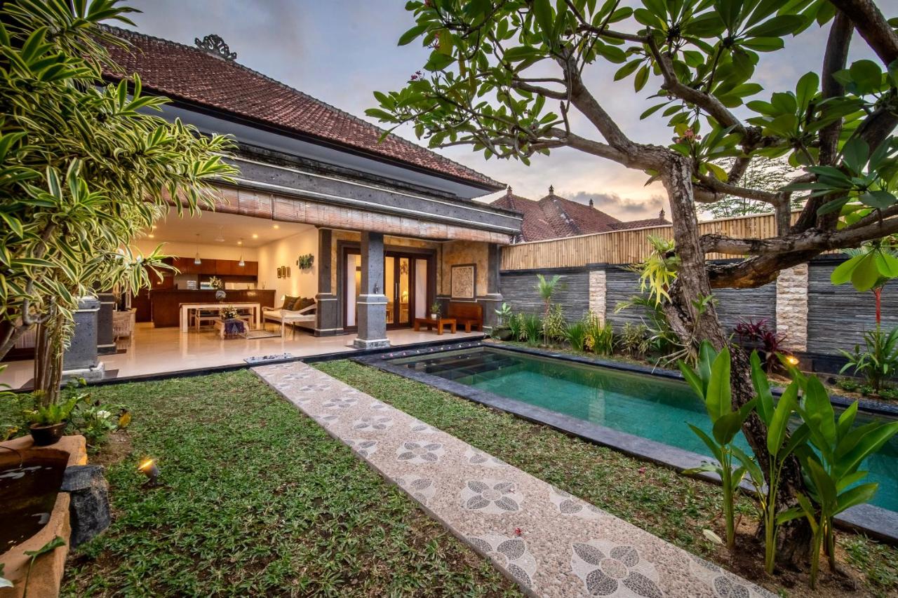 Bens Tunjung Villa Two-Bedroom with Private Pool Kuta - 4