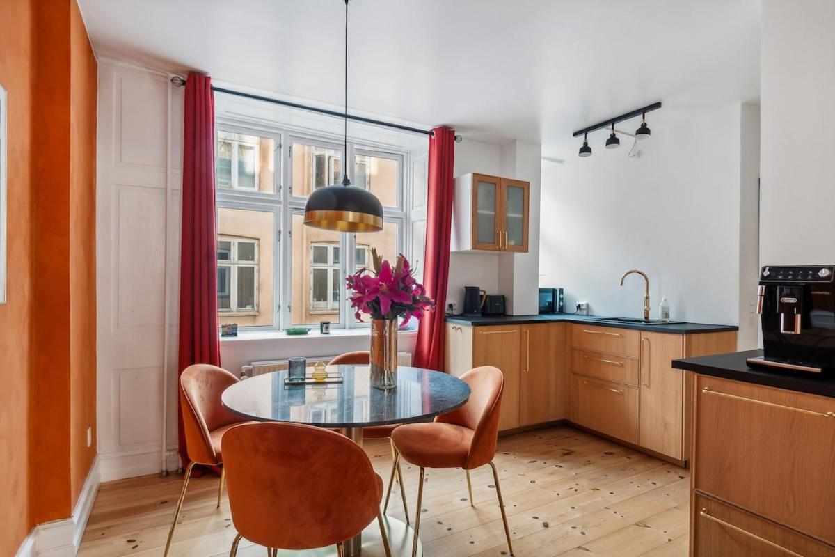 Best Location - 5 Min To Tivoli And Main Station - 3