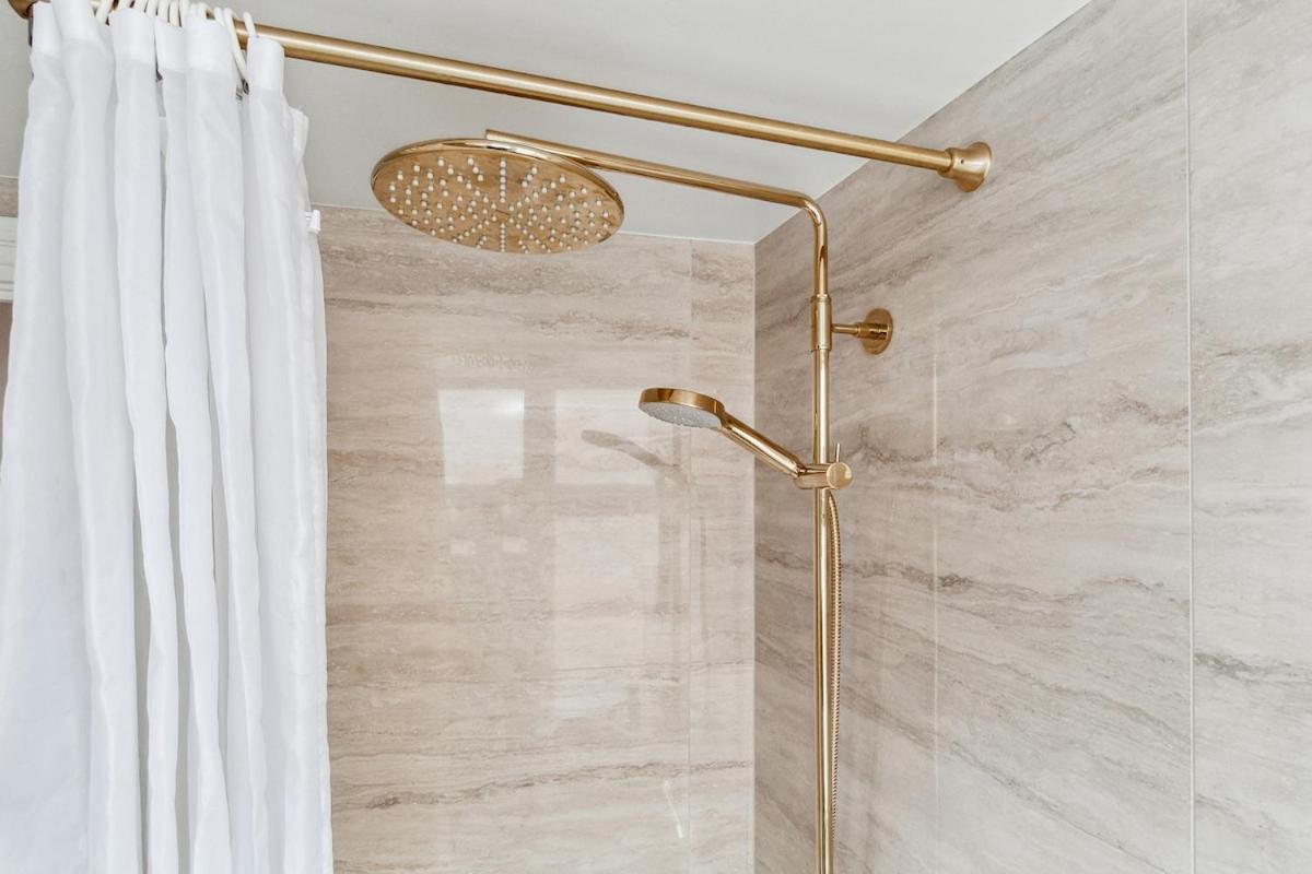 Best Location - 5 Min To Tivoli And Main Station - 5