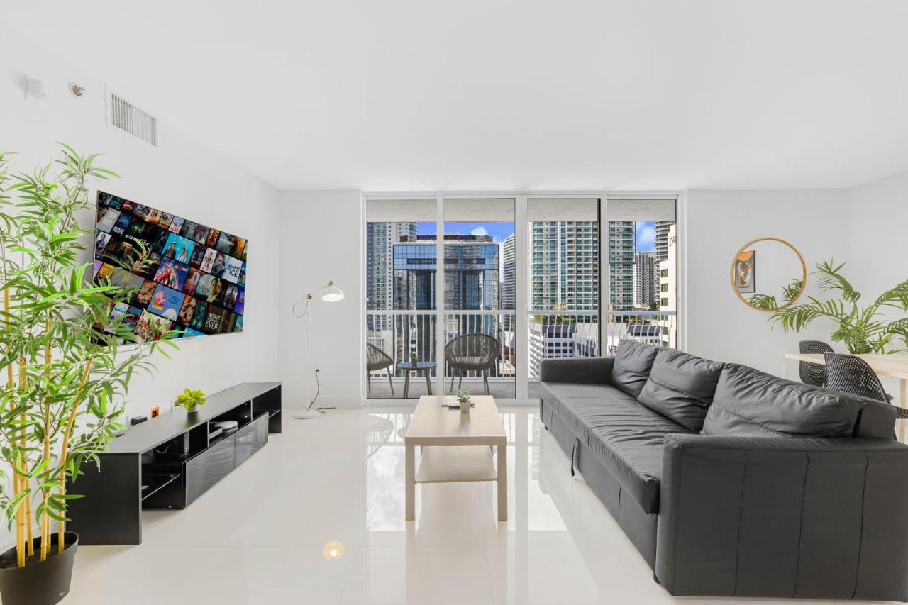 Modern Brickell Condo with Prime City Views