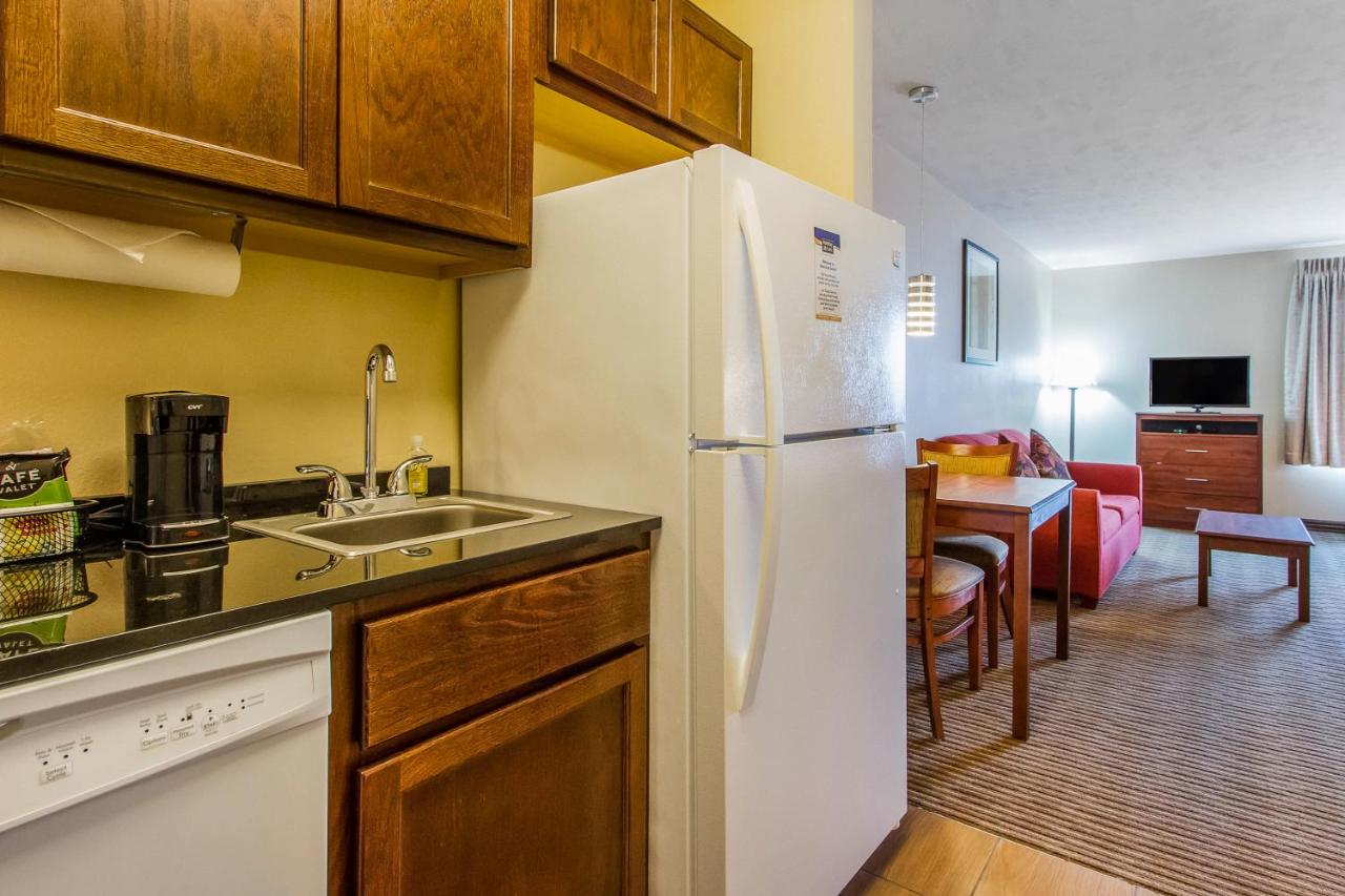 Resident Suites Motel — photo 10