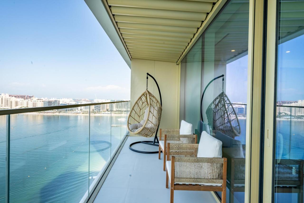 Homes Beyond l Elegant 2BR with Wide Sea Views - 4