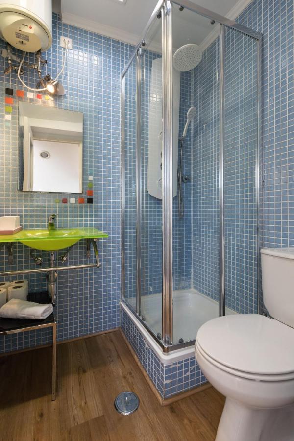 Bright Studio Apartment in Alfama, Lisbon, Historic Heart & Great Views - TTL99 - 3