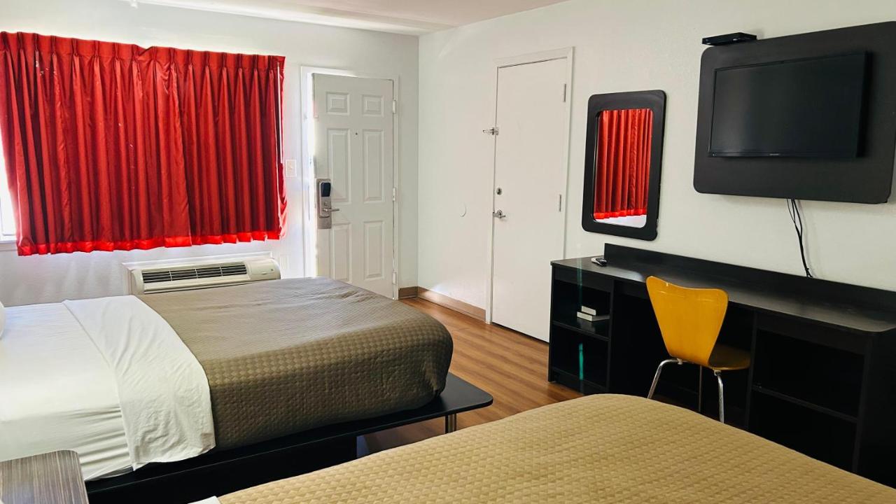 Super 7 Inn Tupelo — photo 16