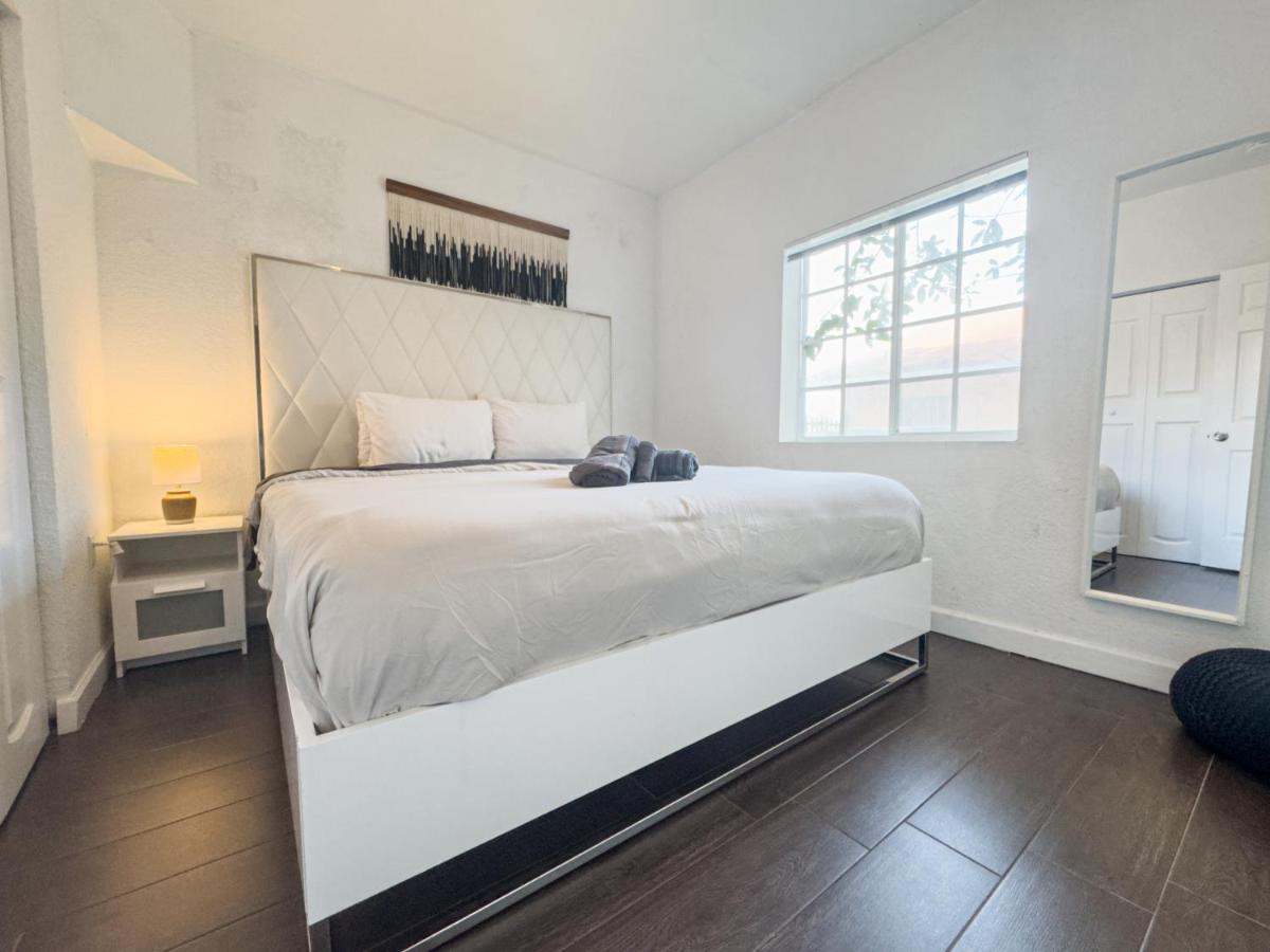 Dos Casitas Design District #1 - 3 Bedroom House - 3