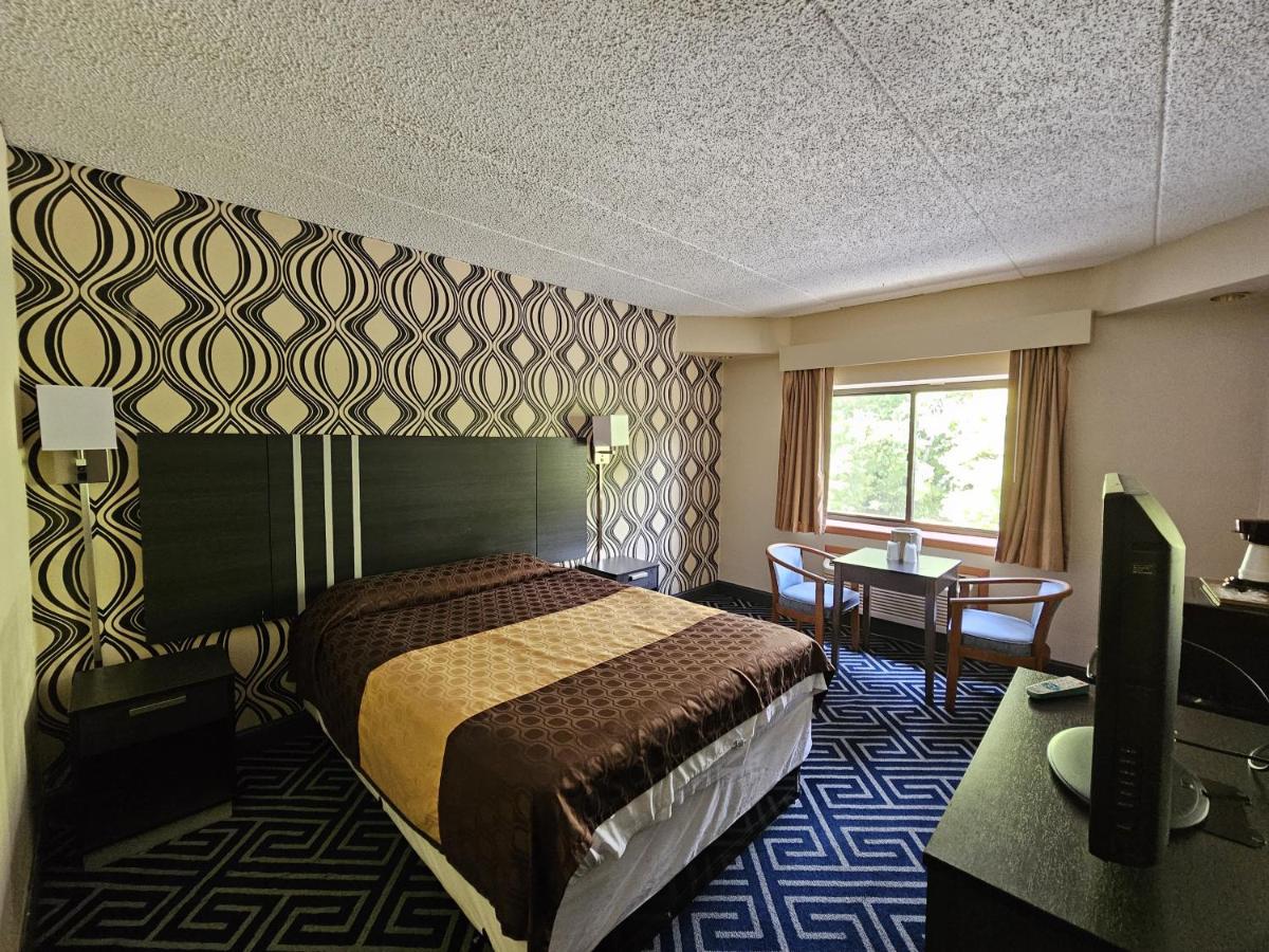 La Mirage Motel — photo 19