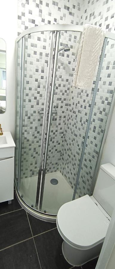 Sleep & Go Faro Airport Guest House - 3