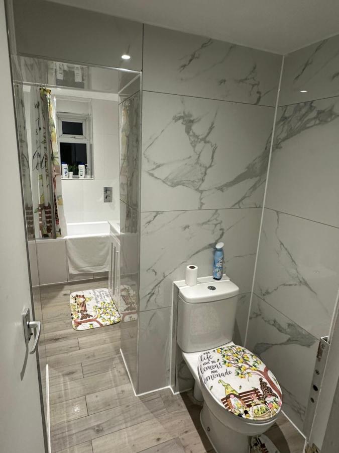 Mornington Crescent Suites - 3