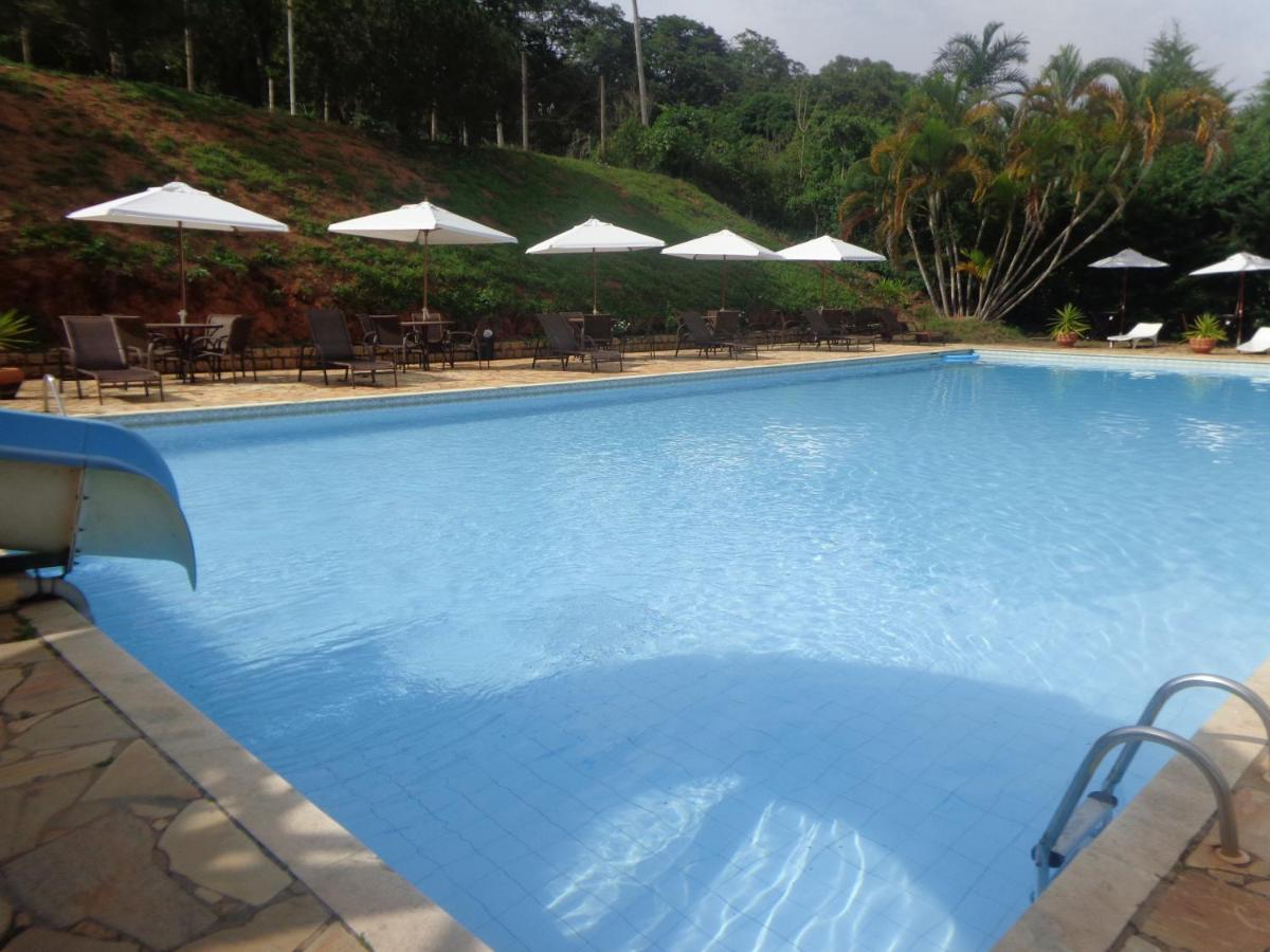 Rooftop swimming pool: Pousada Le Sapê