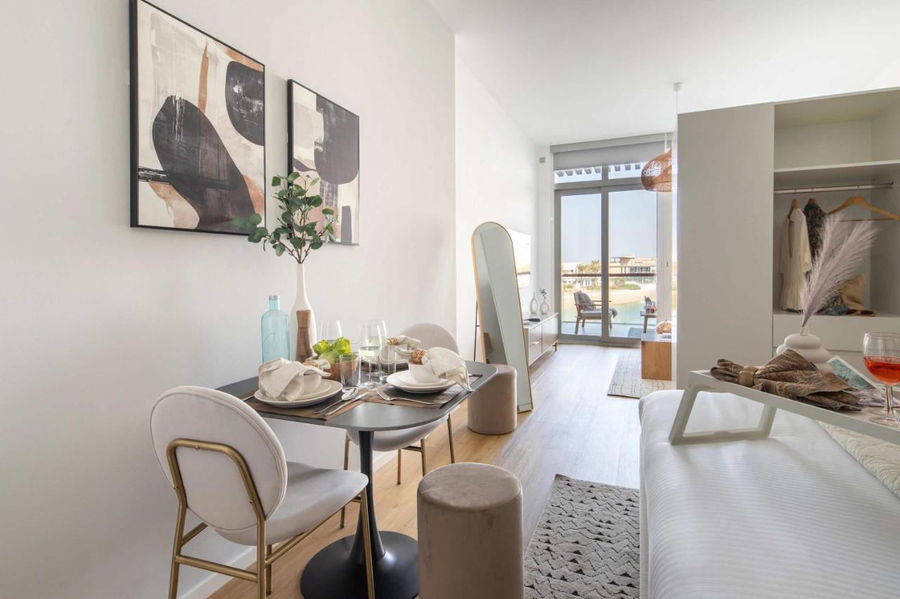 Frank Porter - Palm Views East - 5