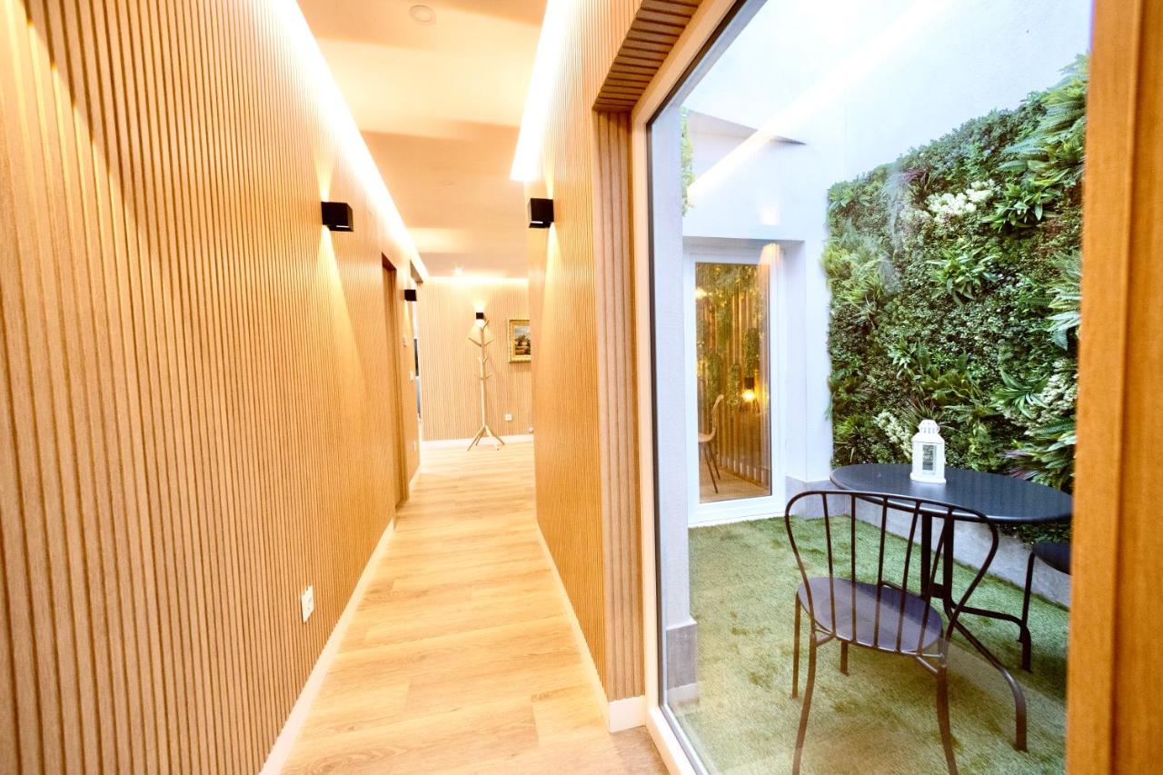 Lucus Skyline & Terrace by Lugo Collection - 2