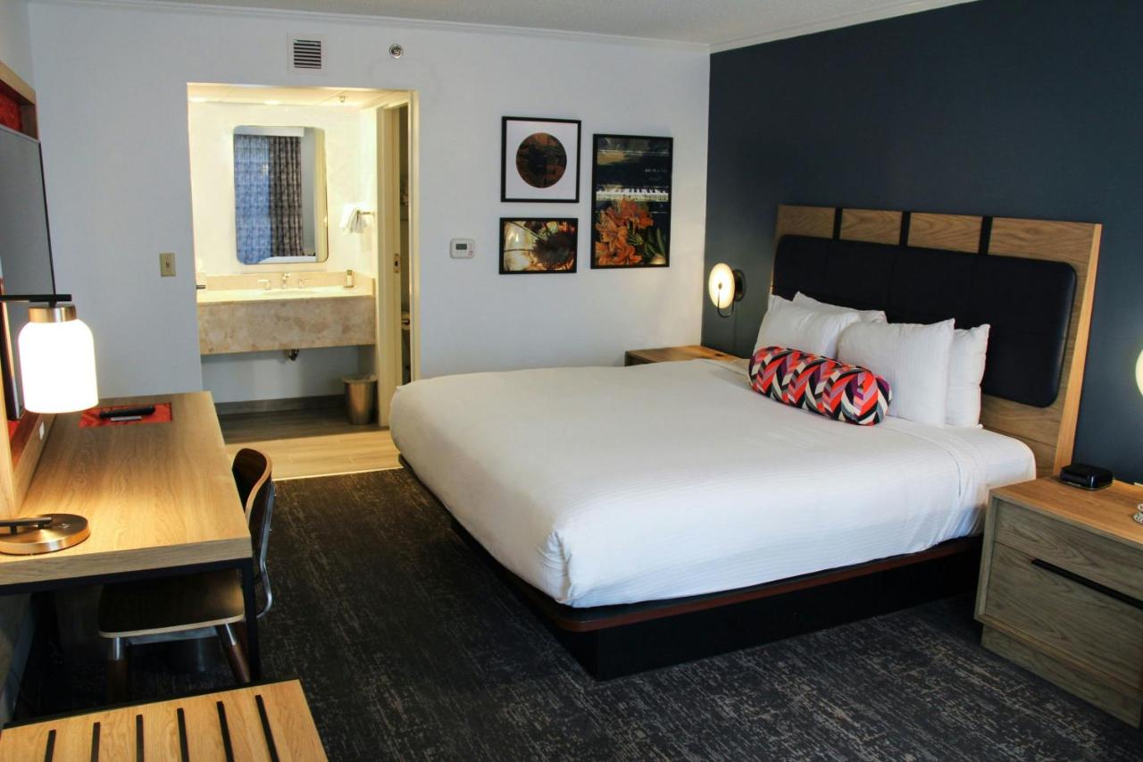 The Inn at Opryland, A Gaylord Hotel - 2