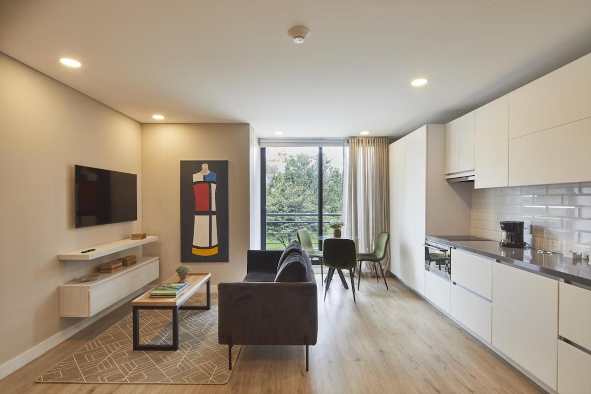 Luxury and Convenience Ideal for Travelers 205