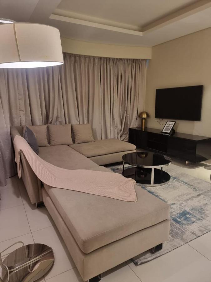 1 Bedroom Tower D Paramount Apt - 5