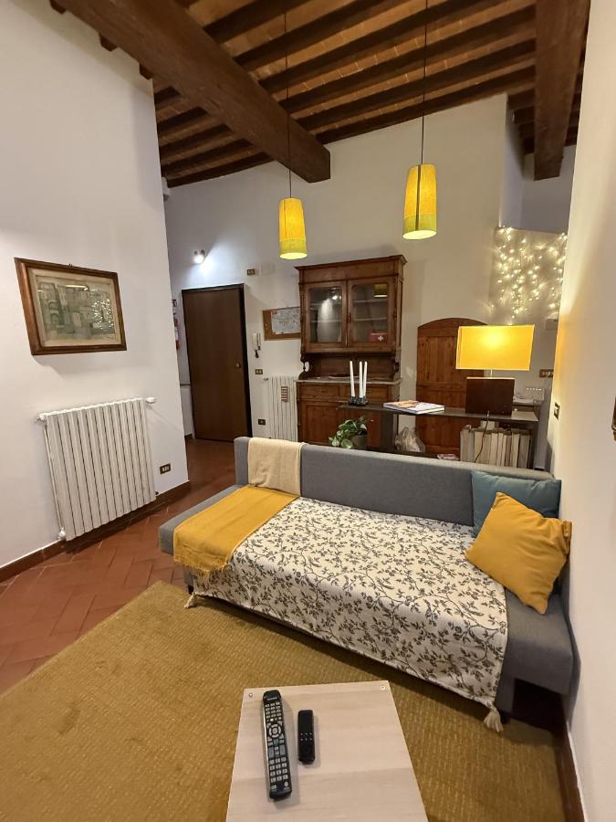 silvia nel borgo - 2