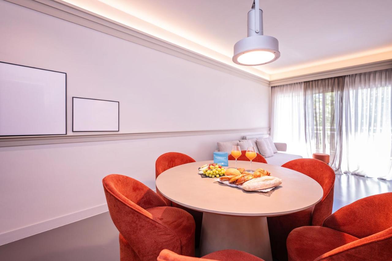 Sweett - Gaudi Avenue - 4