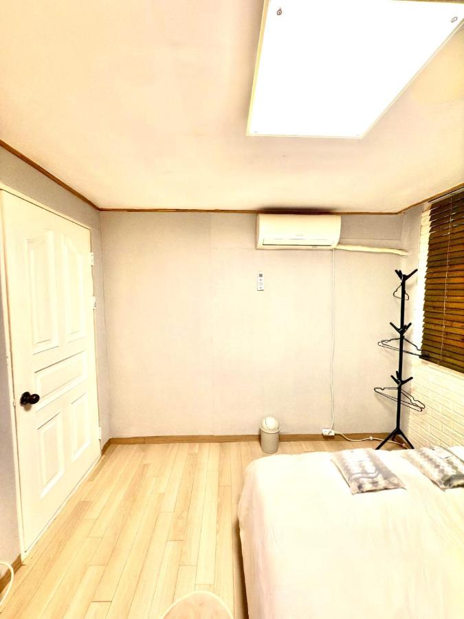 Private Family Home, 2-bedrooms - 4