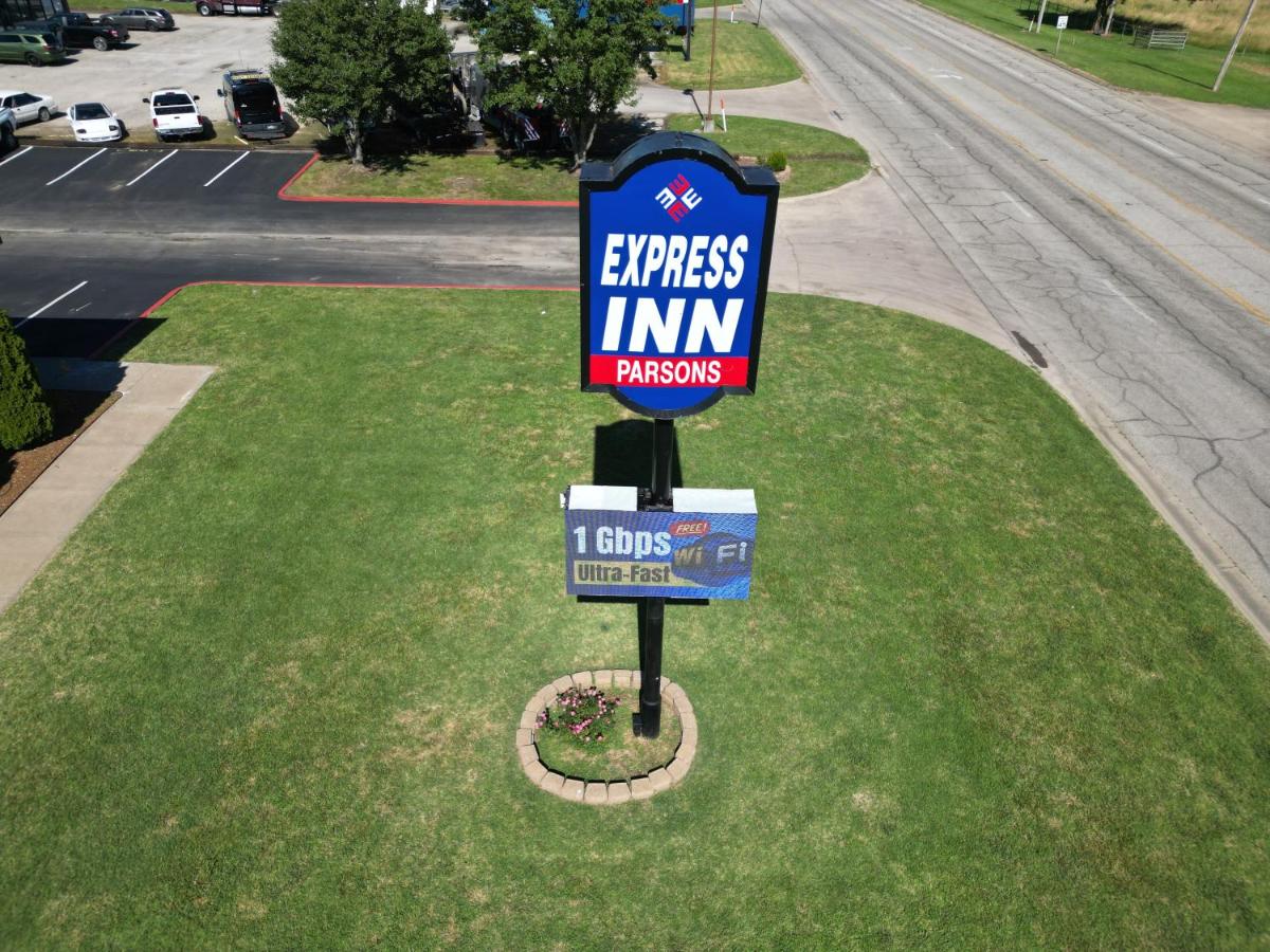 Express Inn Parsons — photo 3