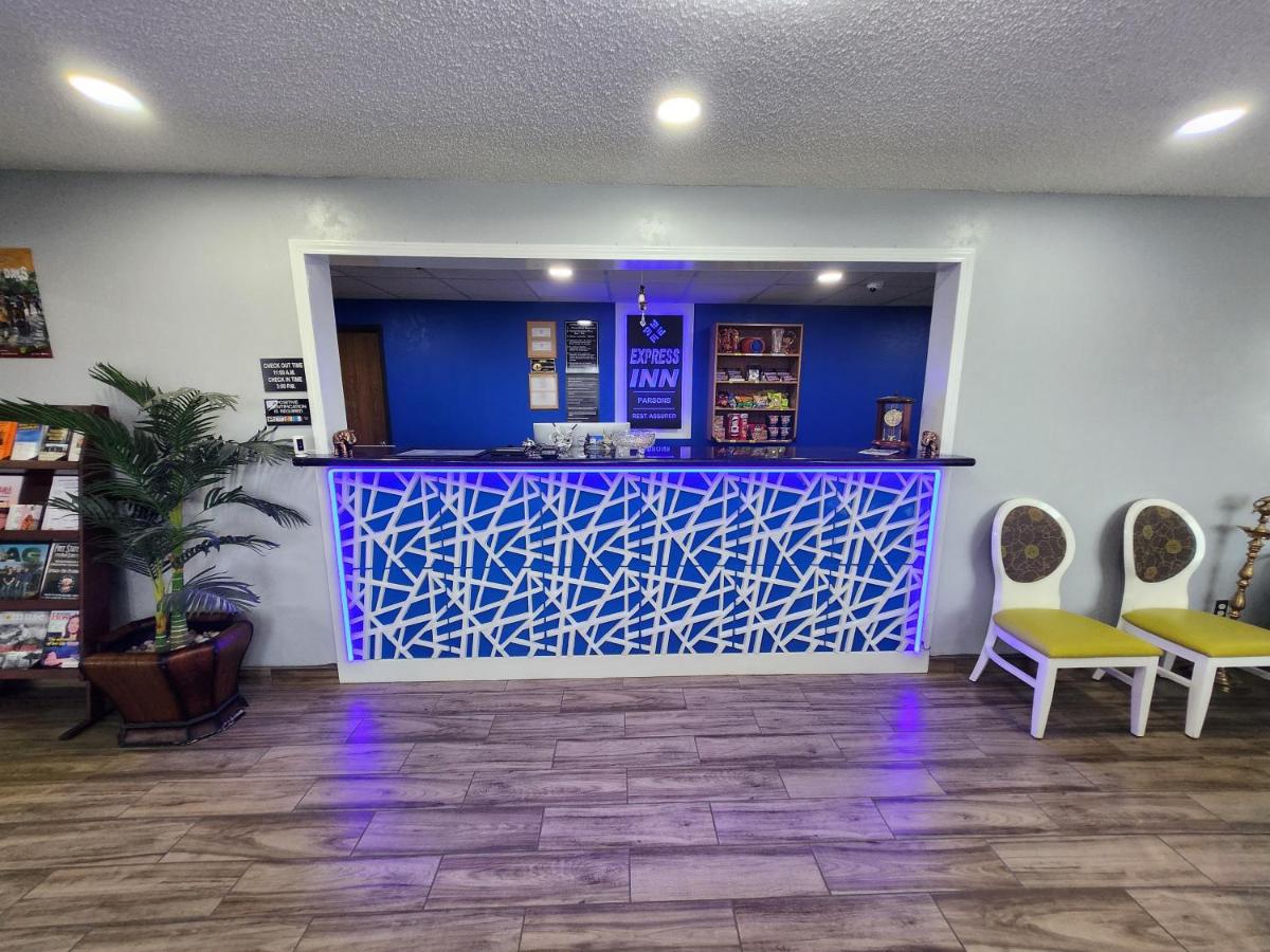 Express Inn Parsons — photo 7