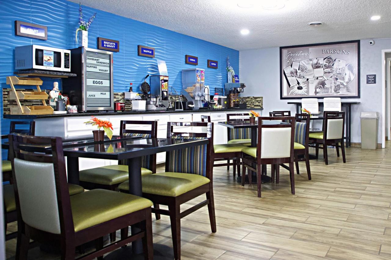 Express Inn Parsons — photo 8