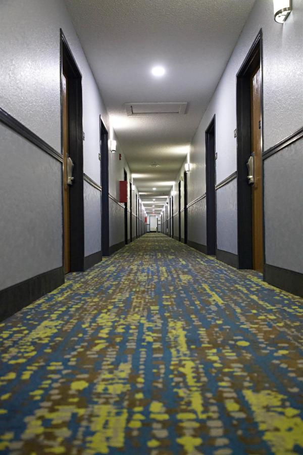 Express Inn Parsons — photo 15