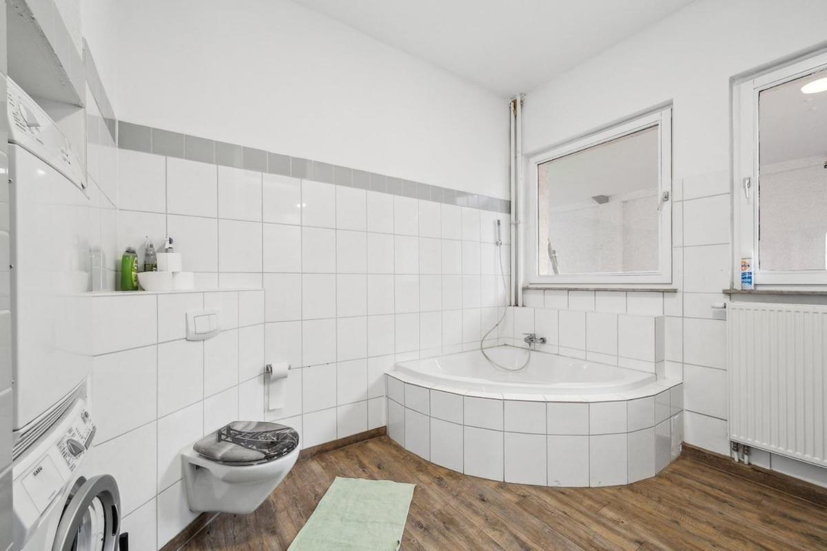 Yello Homes - Loft - Airport & Messe 6 Betten & Wifi