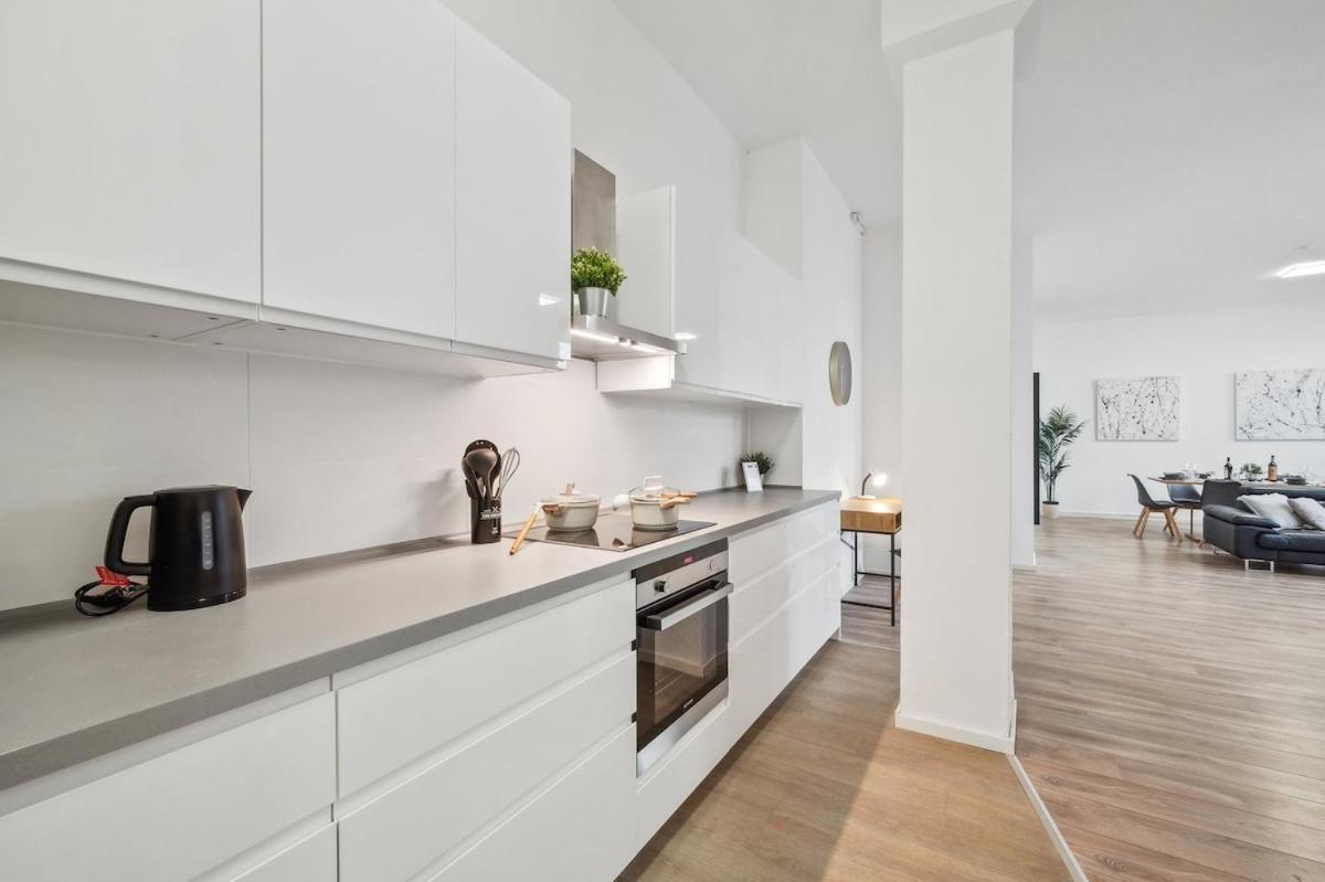 Yello Homes - Loft - Airport & Messe 6 Betten & Wifi