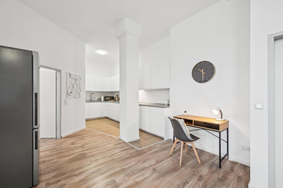 Yello Homes - Loft - Airport & Messe 6 Betten & Wifi