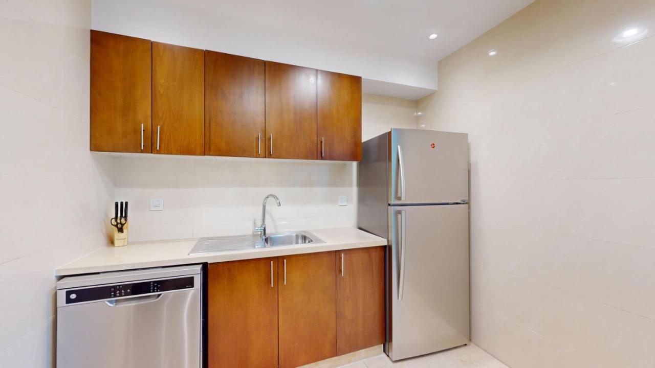 Vacationer Holiday Homes I Stunning 1 Bed l Prime Location with Marina Views - 5