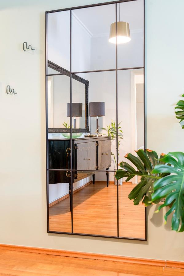 Stylish 2-Bedroom Apartment with Big Terrace in Athens - 4