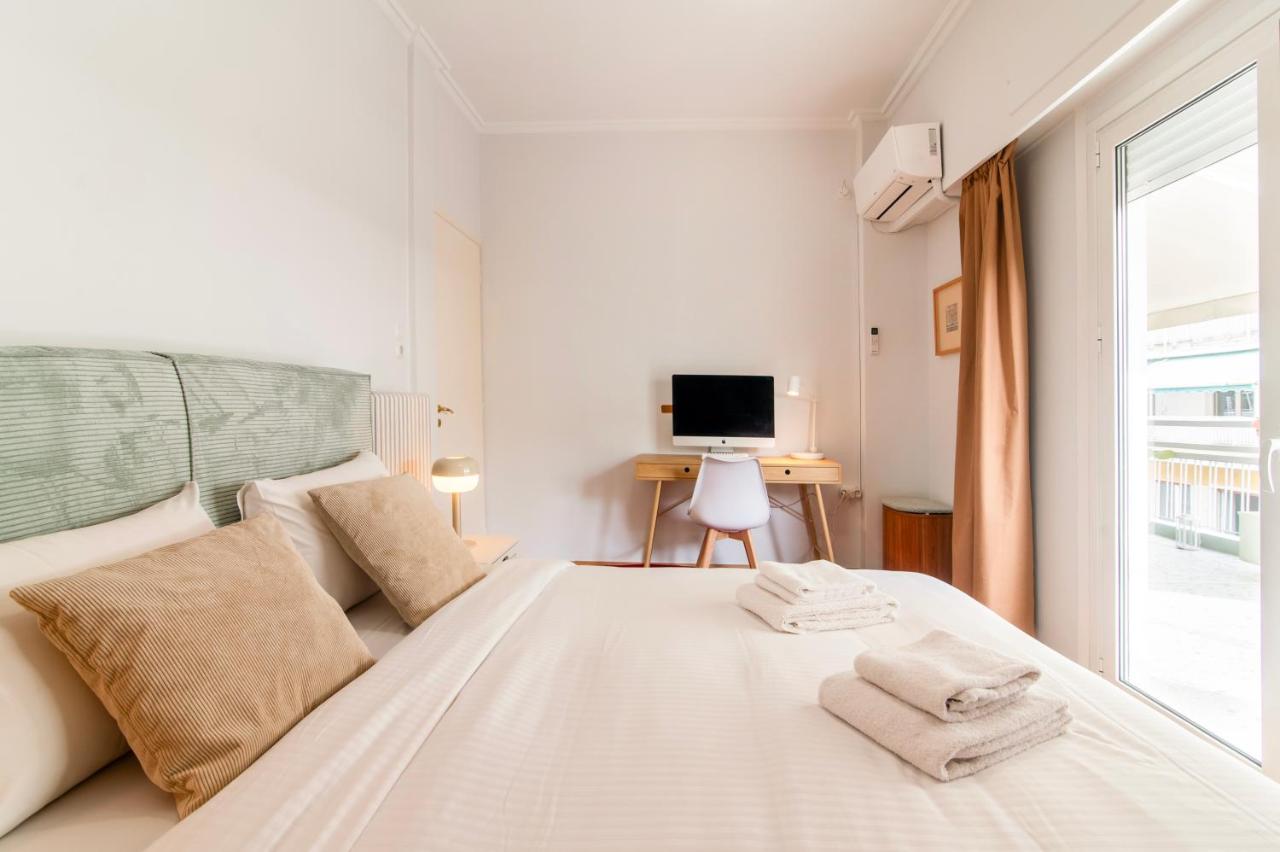 Stylish 2-Bedroom Apartment with Big Terrace in Athens - 2