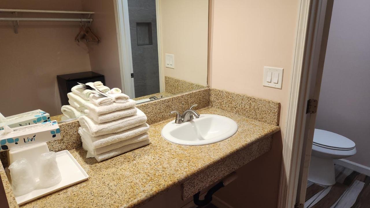 Royal Century Hotel — photo 16