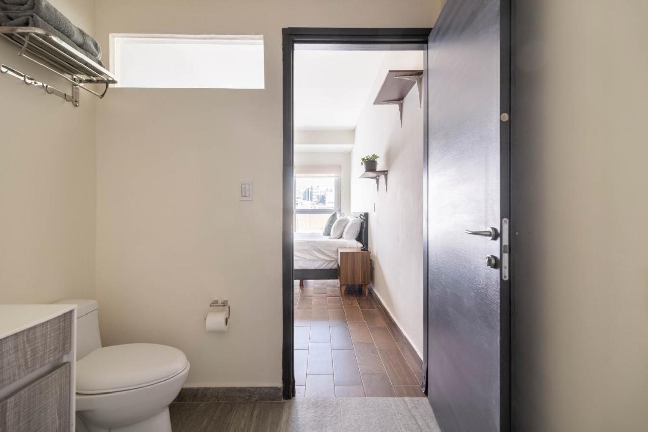 S1602 - 1BR - 1BTh Deluxe - 3