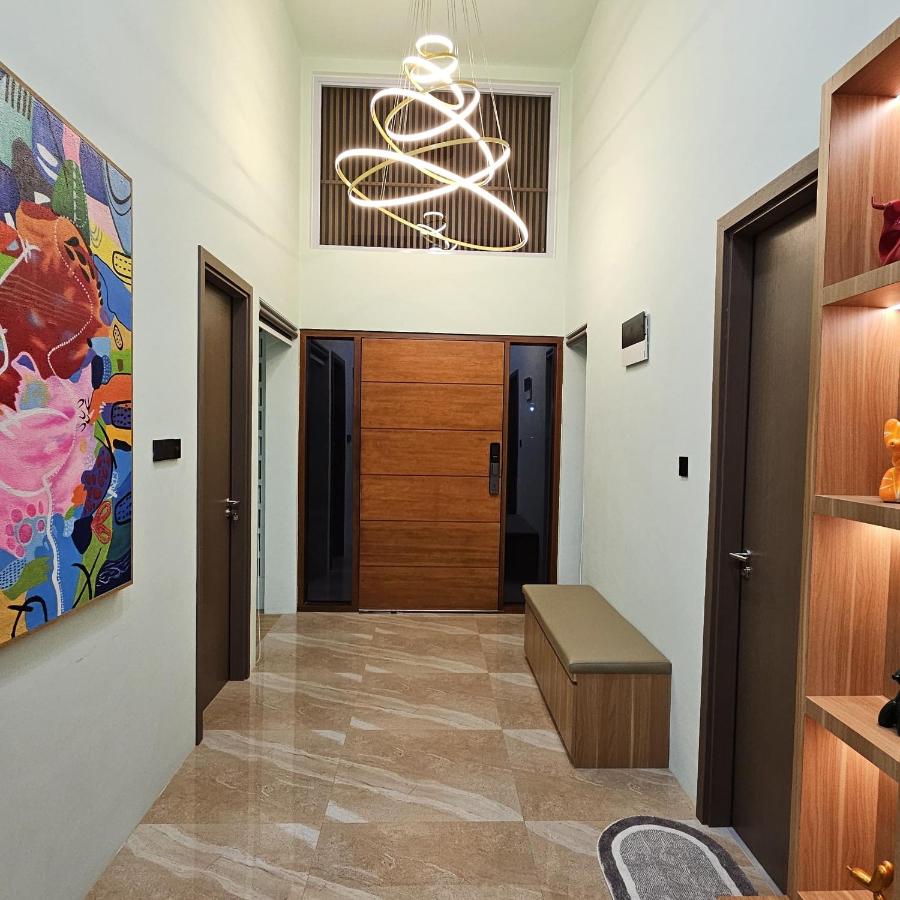 3 Bedroom House Near Grand Batam Mall - 4