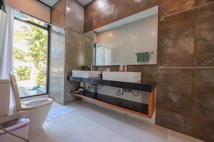 V68 Paradise Found 2BR Villa Bliss in rawai - 3