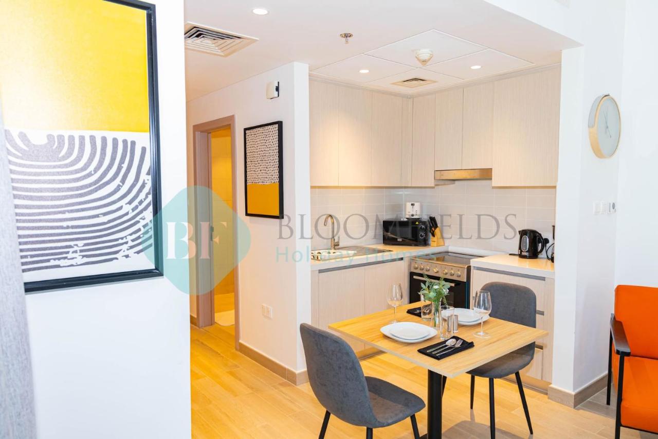 Bloomfields Modern Stu In Waters Edge Yas Island - 4